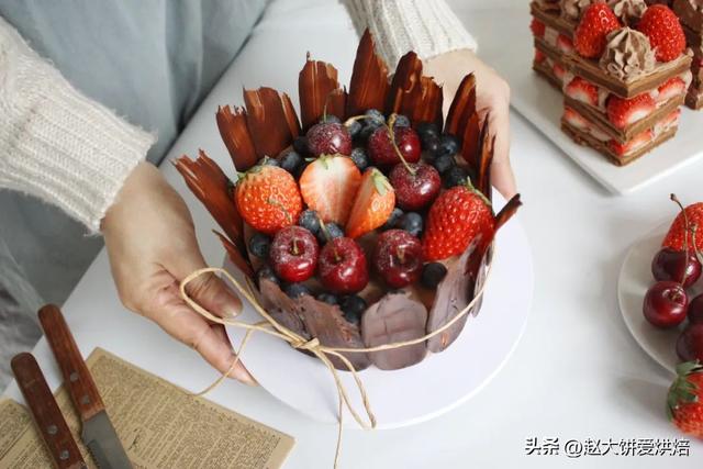 怎样做生日蛋糕，怎样做生日蛋糕的奶油（不用花钱订蛋糕）