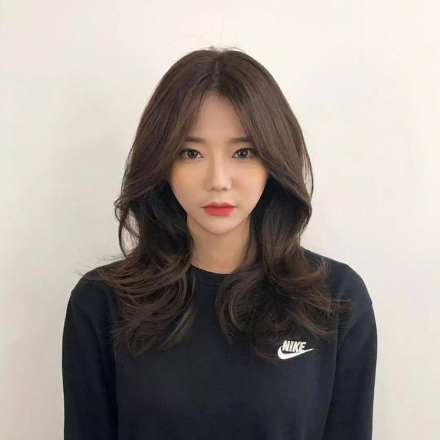 长头发发型推荐,长头发发型推荐男(最受欢迎的中长发)