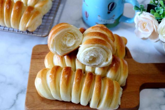 面包片的多种吃法，面包片怎么吃好吃（面包虐我千百遍）