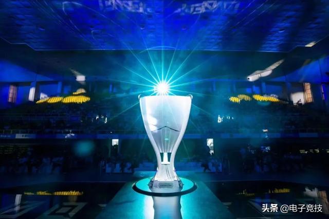 上海风云电竞馆，中国邀请赛B轮战报（封面人物，张梓，渐入佳境）