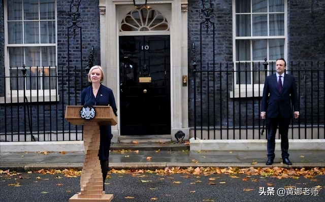 英国第一铁娘子有个怎样的父亲，英国女总统铁娘子（“纸娘子”还是“疯娘子”）