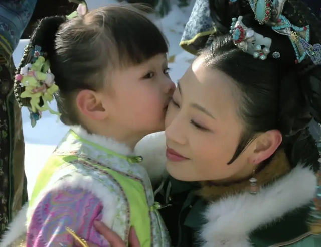 唐艺昕甄嬛传演的谁，唐艺昕在甄嬛传里演什么角色呢（“蛇蝎女孩”异军突起）