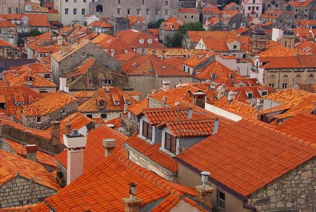 屋面瓦种类及价格，屋面瓦种类规格与价格（浅谈屋面瓦的定义及种类）