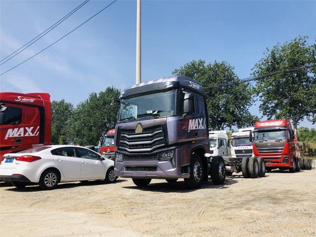 大货车新车报价，解放货车9米6新车报价 （8*4自动挡载货车就是牛）