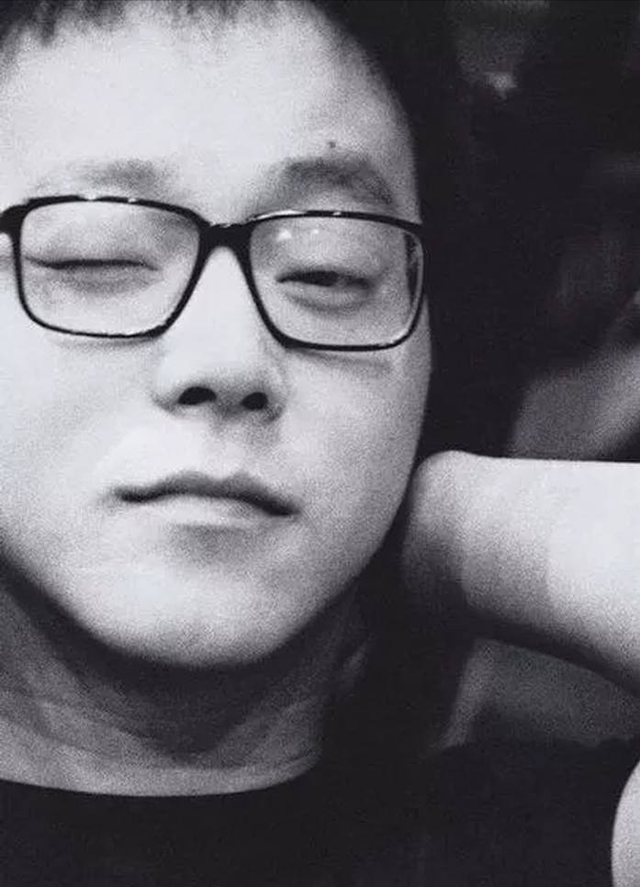 窦唯个人简历资料，从“摇滚歌王”到“流浪歌手”