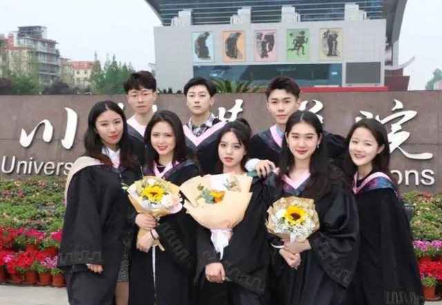 四川传媒学院是一本还是二本，四川传媒学院是几本大学（学生花式跳绳像吃炫迈）