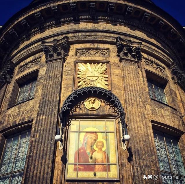 世界上最大的教堂，世界上最大的教堂是什么（圣彼得堡最美丽的教堂）