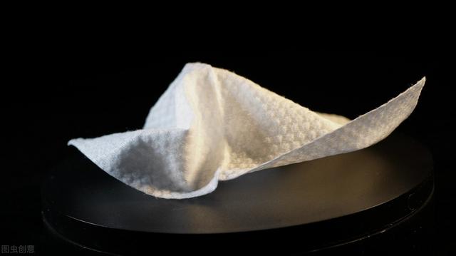 洗脸巾的使用方法，洗脸巾正确使用方法（一次性洗脸巾可以用来湿敷吗）