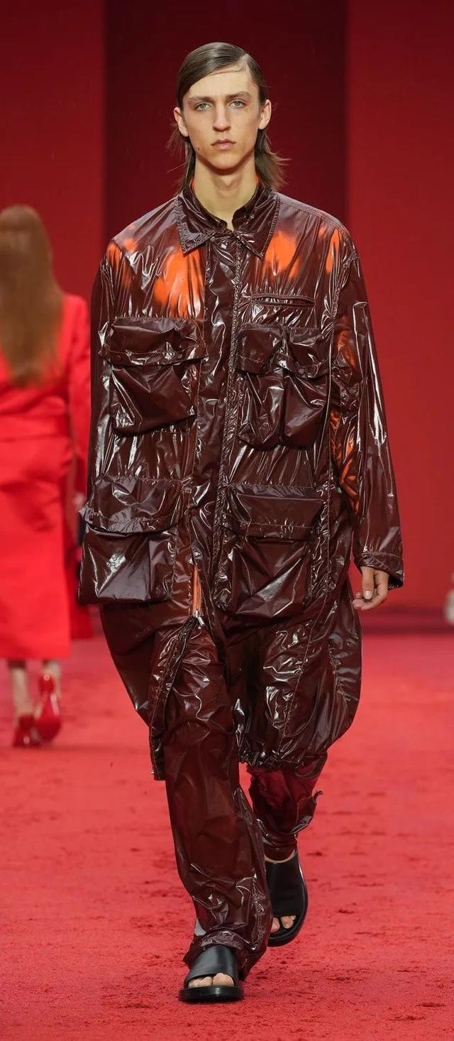 element是什么牌子，ELEMENT是啥牌子的电视（95岁的FERRAGAMO）