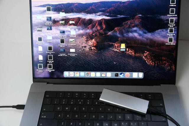 ipad充电线，pro充电线是type（能够经历2万次折磨的充电线表现是否属实）