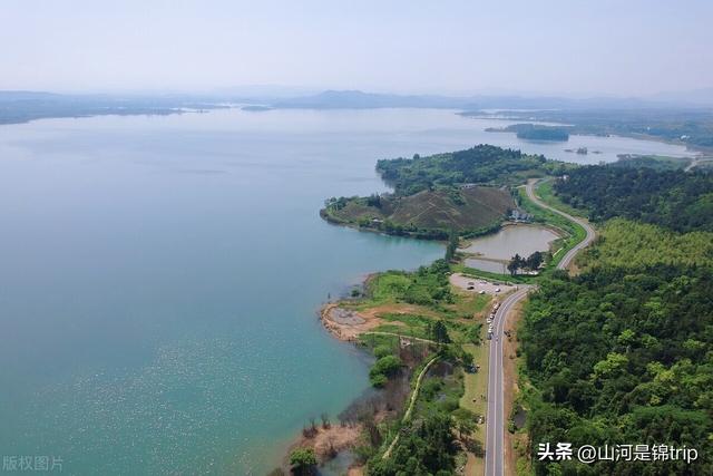 适合老人去的旅游胜地，适合老人去旅游的胜地有哪些（这些地方必须给长辈们安排上）