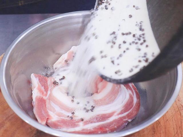 一斤腊肉放多少盐，做腊肉腌制一般要放多少盐一斤肉（只放盐不正宗容易坏）