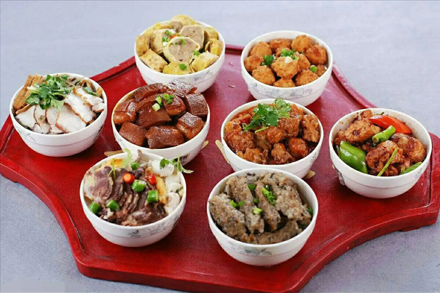 订婚时有哪些比较有趣的风俗，结婚前有些什么风俗（各个地区“订婚”都有啥讲究）