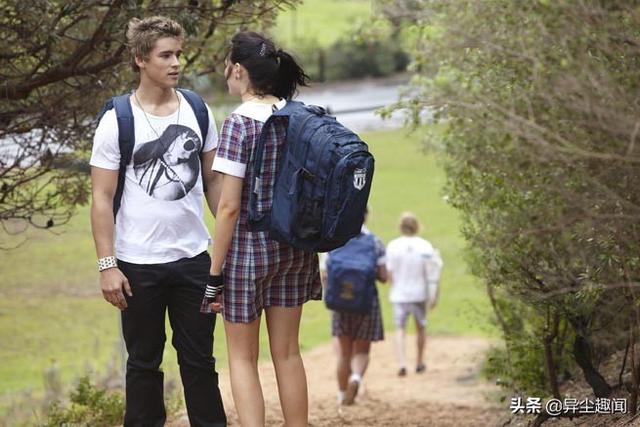 电影沉睡魔咒1王子是谁演的，沉睡魔咒2的王子是谁演的（沉睡魔咒的王子其实是澳洲的阳光小鲜肉）