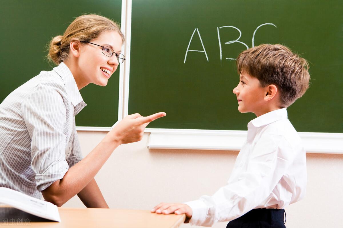 会计年度考核个人总结（教师年度考核个人总结300字左右）