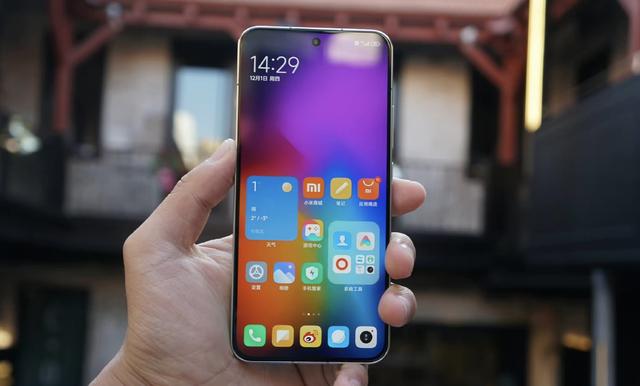 小米手机好用吗，小米系统的手机分身好用吗（小米13使用了7天）