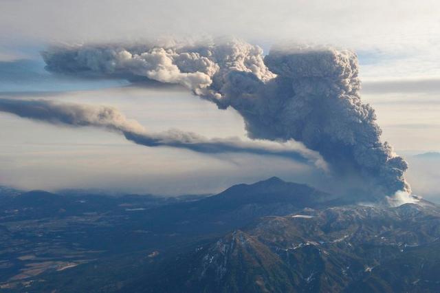 长白山天池火山，长白山天池，中国大最深的火山湖（长白山10年内或将爆发）