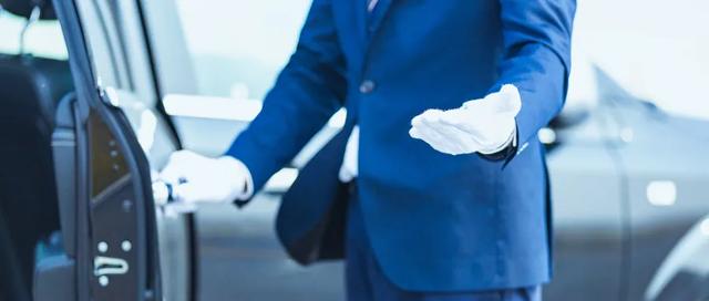 开夜床是什么意思，开夜床是啥意思（高端酒店里面的“特色”服务）