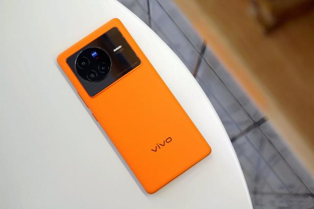 vivo手机怎么刷机，vivo手机如何进入刷机模式（全方位解读VIVO最新一代旗舰机的综合性能）