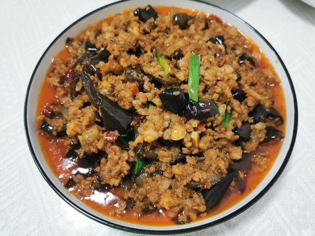 怎样做好吃又好看的茄子块炖肉，肉炖茄子怎么做好吃窍门（肉沫茄子这样做）