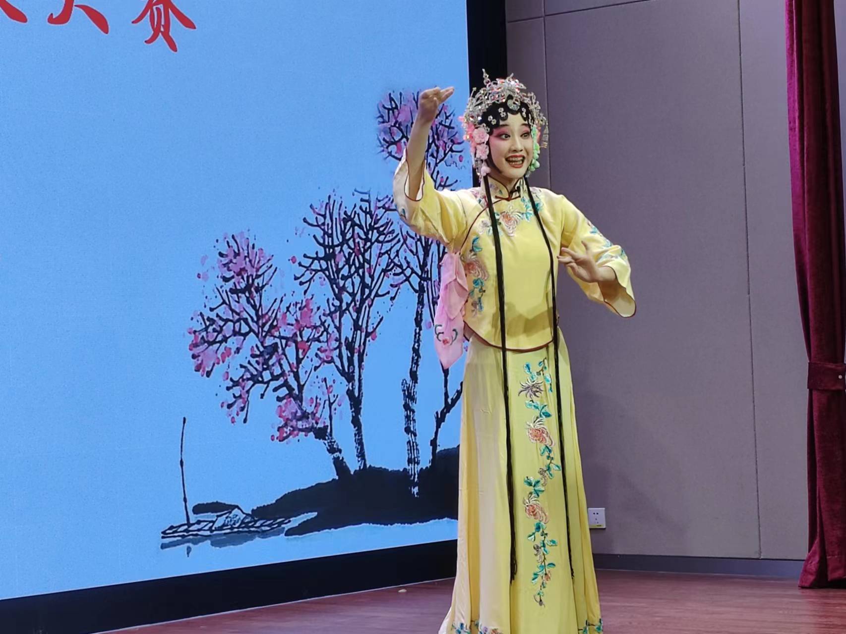 唐山市举行首届未成年人戏曲唱段大赛