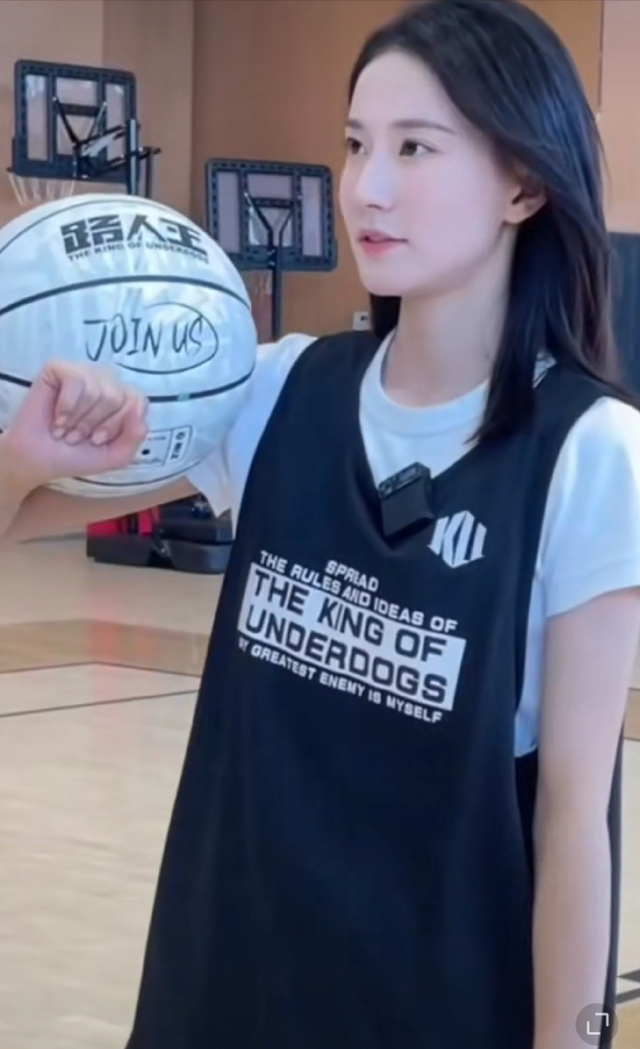 体坛女神张豆豆，能吊打娱乐圈当红小花吗