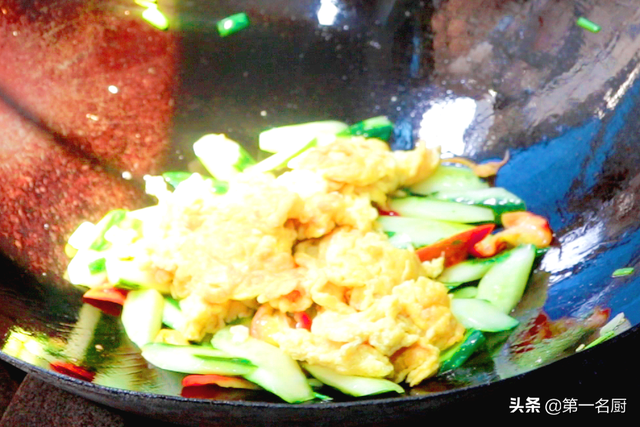 玉米不能和什么一起吃，哪些食物不能和玉米一起吃（建议多吃“4种补水菜”）