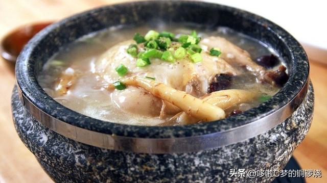 越南必吃美食排行榜，CNN推荐的越南旅行必尝40道美食