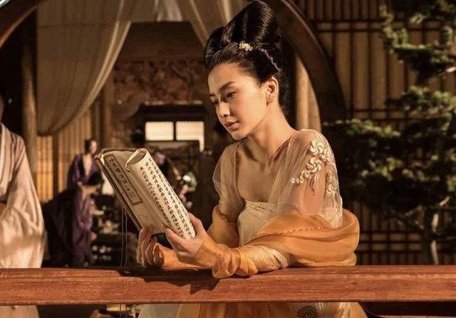 胖子行动队演员表，胖子行动队是哪年拍的（多给几秒镜头就“露了原形”）