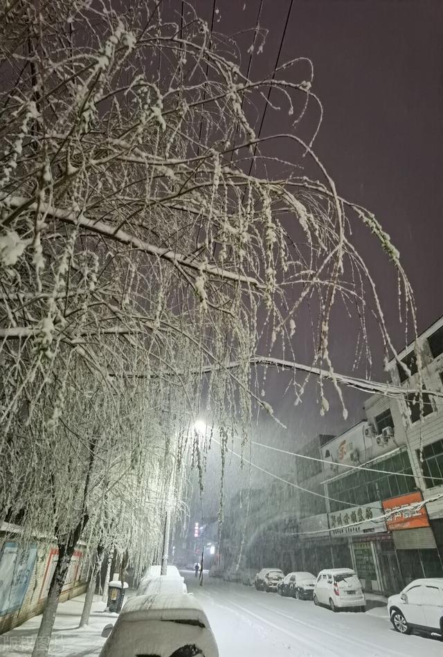 下雪打雷老古人说法，下雪打雷老古人有什么说法（农谚说“腊月打雷坟堆堆”）