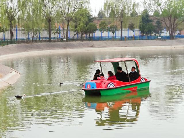 儿童乐园：洛阳中赫海豚湾海洋公园