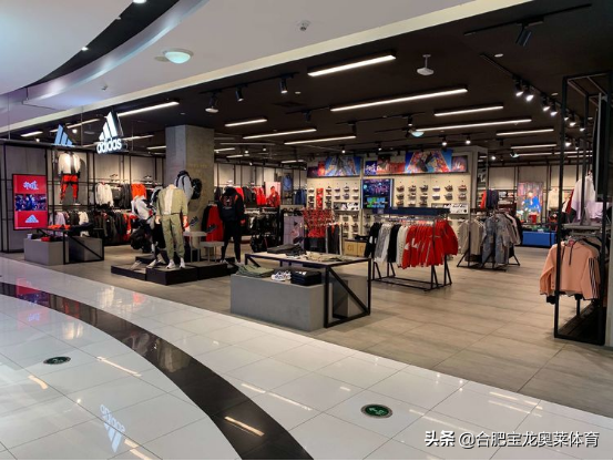 耐克折扣店怎么加盟，耐克换季优惠店怎样加盟（耐克阿迪达斯折扣店加盟）