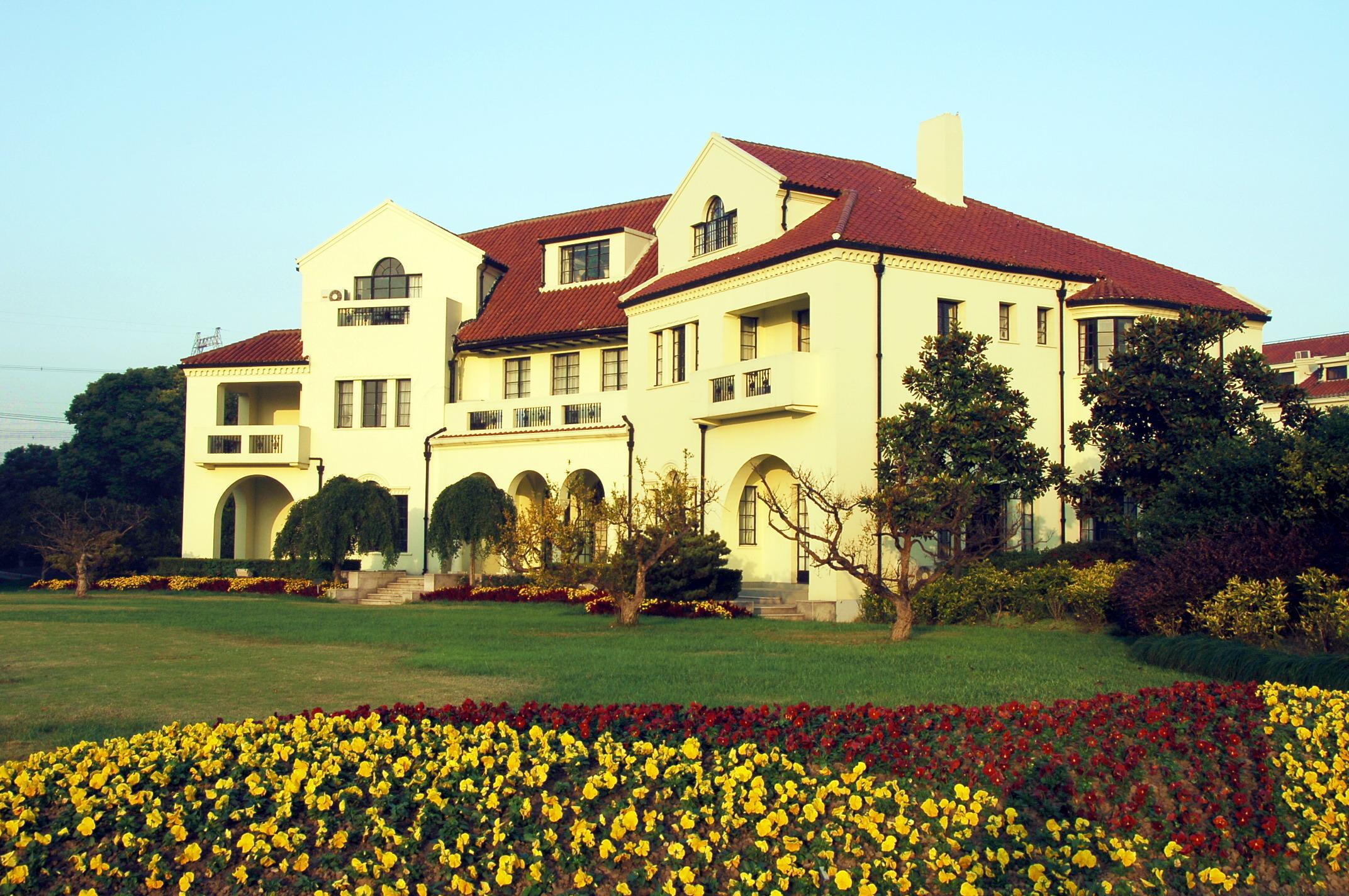 为什么不建议读上海海关学院(上海海关学院海关管理专业分数线)