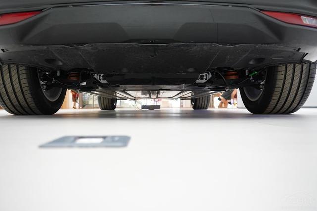 五六万买什么车最好，二手车五六万买什么车最好（蔚来EC7和凯迪拉克锐歌怎么选）