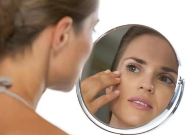 洛神花茶的功效有哪些，洛神花茶功效果（建议常喝5款“养颜茶”）