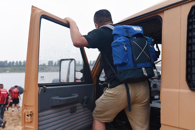 deuter双肩包，包好还是人好-DEUTER多特城市记忆双肩包