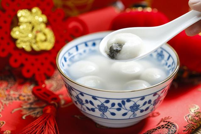 农历正月初八出生的人命怎么样 是富贵命吗，农历正月初八出生的人命怎么样（记住做3事吃2样忌1事）