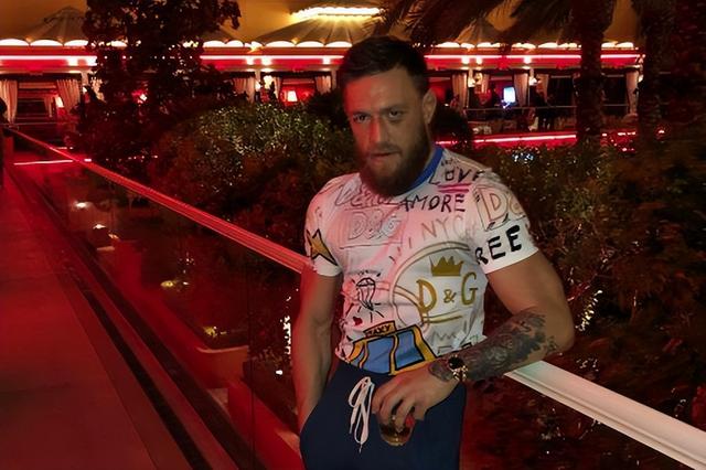 警惕！UFC白大拿和嘴炮对华政治立场可疑，嘴炮更是多次公开辱华