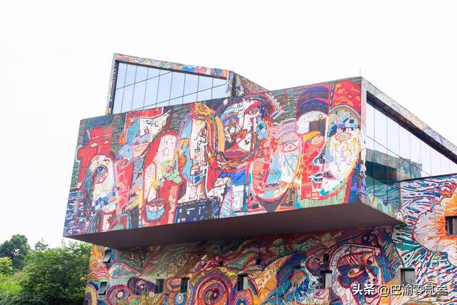 四川美术学院，四川美术学院2022年录取分数线（有人提议成都收回）