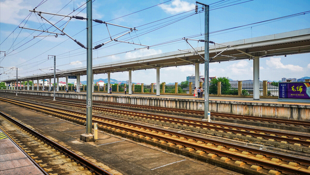 中国磁悬浮列车有几条，磁悬浮列车哪里有（中国时速620km磁浮列车横空出世）