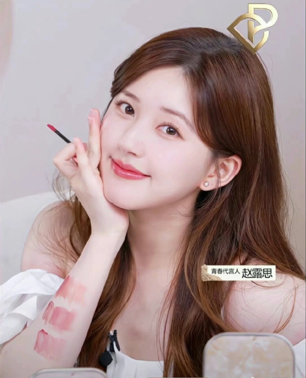 没有整过容的女明星，90年没整过容的女明星（“不老女神”现原形）