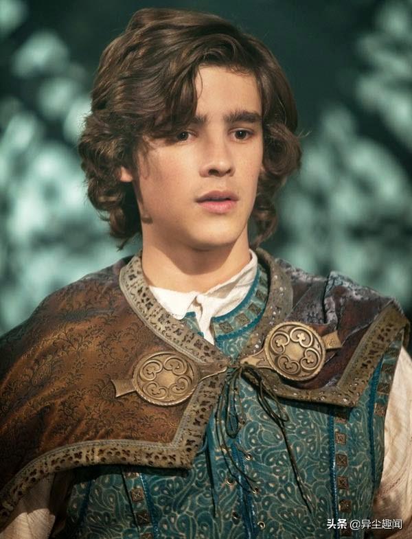电影沉睡魔咒1王子是谁演的，沉睡魔咒2的王子是谁演的（沉睡魔咒的王子其实是澳洲的阳光小鲜肉）