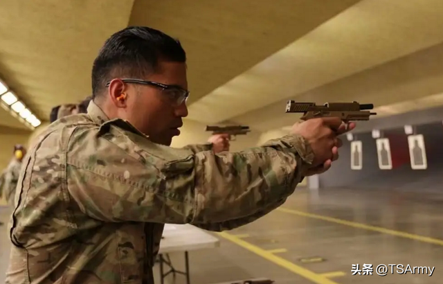 美国枪支标准，盘点美国军、警、特的10大制式手枪