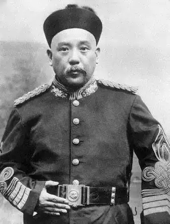 袁世凯年轻时候的有哪些经历？