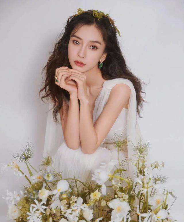 杨颖写真，微信头像，杨颖写真（杨颖33周岁生日杨幂发文祝福）