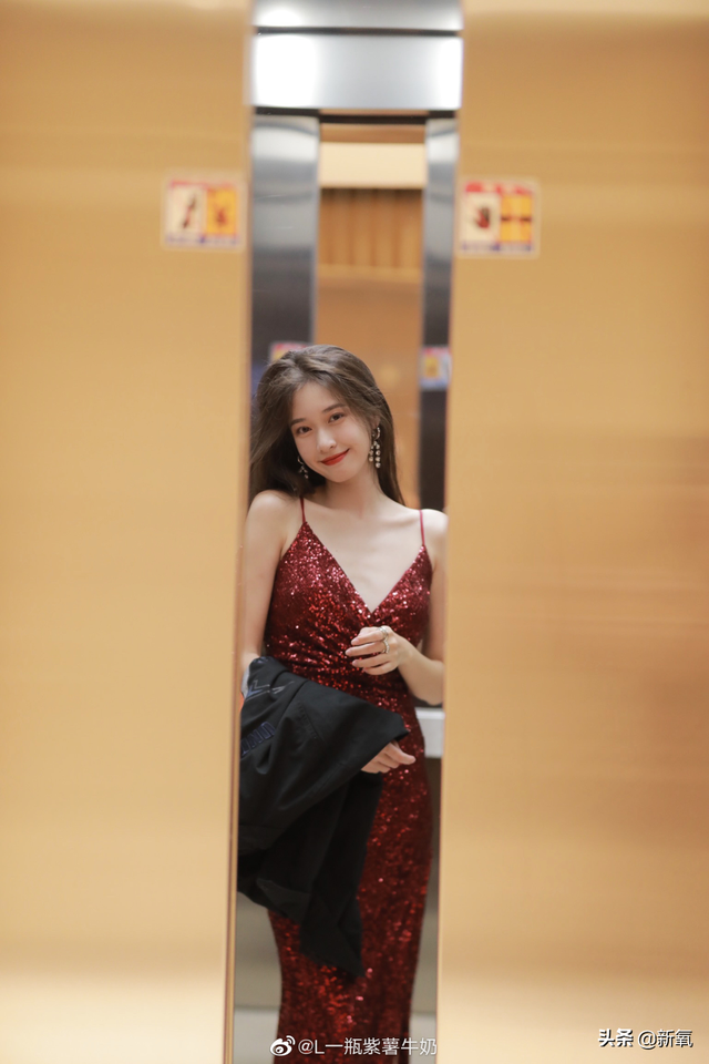 个性妩媚头像女，一点小性感 一点小妩媚微信（随便一张都是会被美少女们拿来做头像的程度）