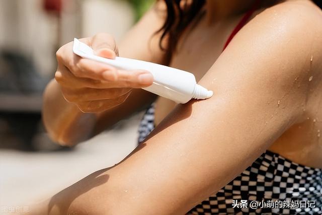 先打底还是防晒，正确的化妆先后顺序防晒（夏天涂防晒牢记这“3不要”）