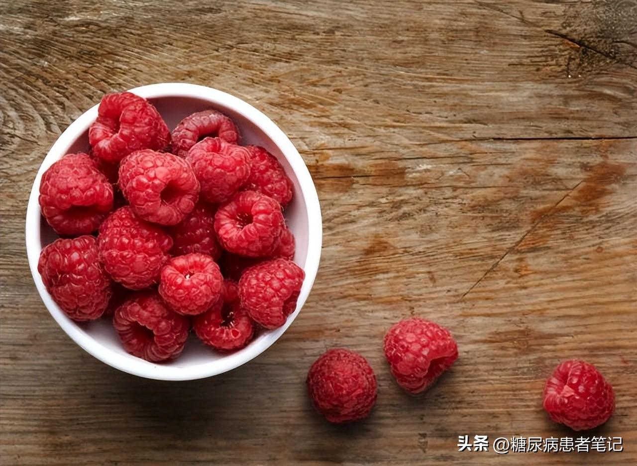 全部水果名称名字，水果大全名字名称大全（25种受欢迎的水果）