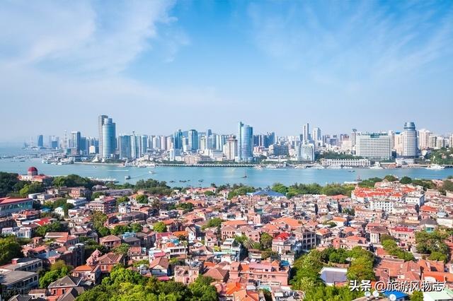 沿海城市旅游十大排名，国内海滨城市排名前十（长春、贵阳、西宁榜上有名）