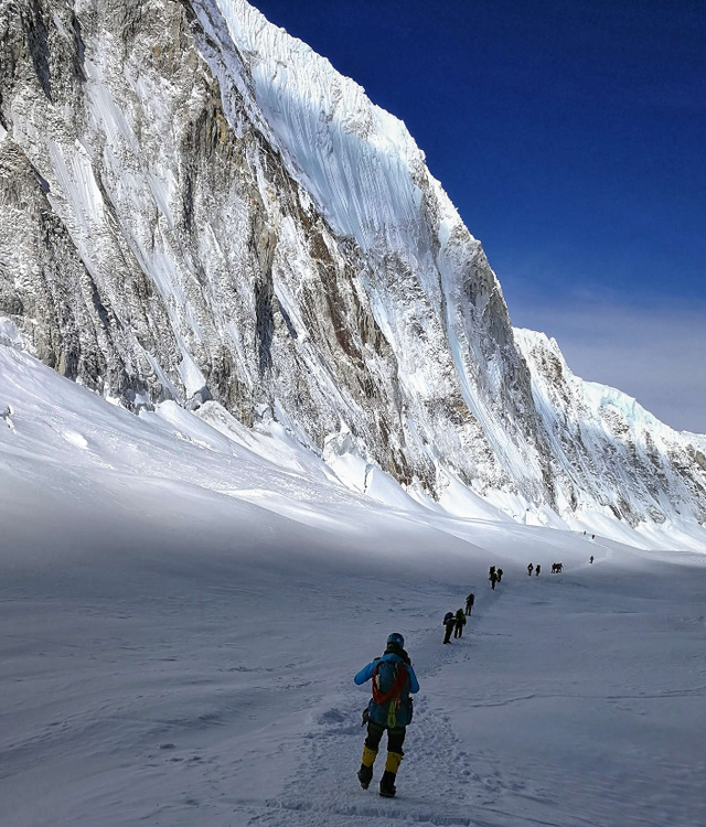 最高的山峰是什么,瑞士最高的山峰是什么(最老登顶者80岁,以这个印度